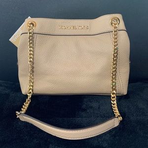 Michael Kors: Medium Leather Chain Messenger
